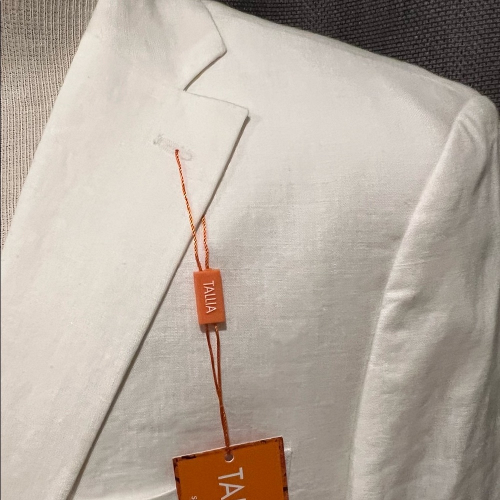 White Italian Linen men’s jacket by Talia